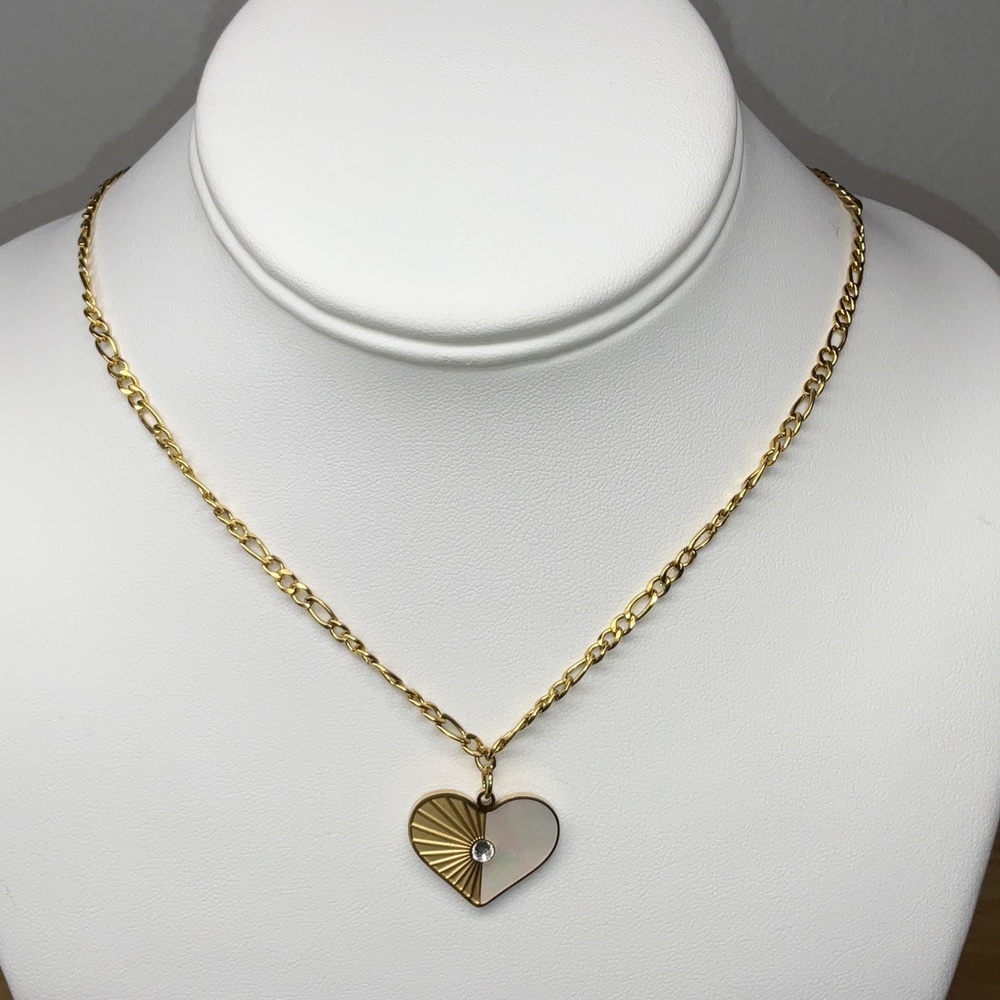18K Gold Plated Heart Sunburst & Mother of Pearl necklace